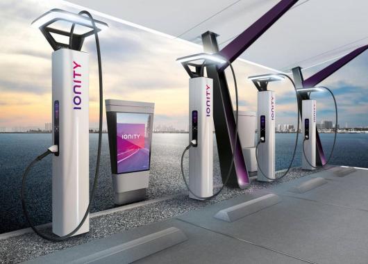 天山深谷|中國(guó)新能源汽車充電樁全覆蓋！